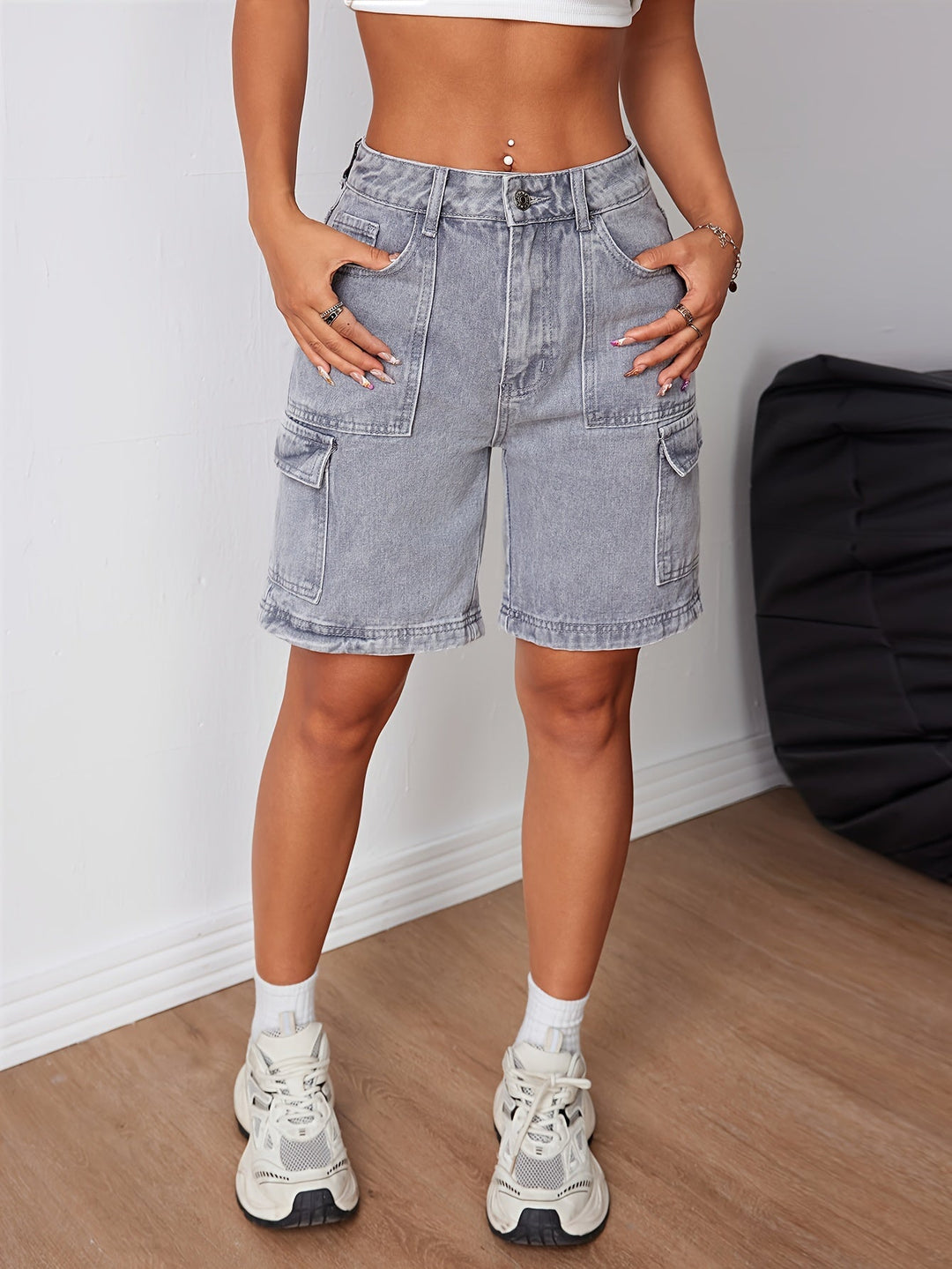 EVINNA | Fashionable Gray Denim Cargo Shorts with High Waist