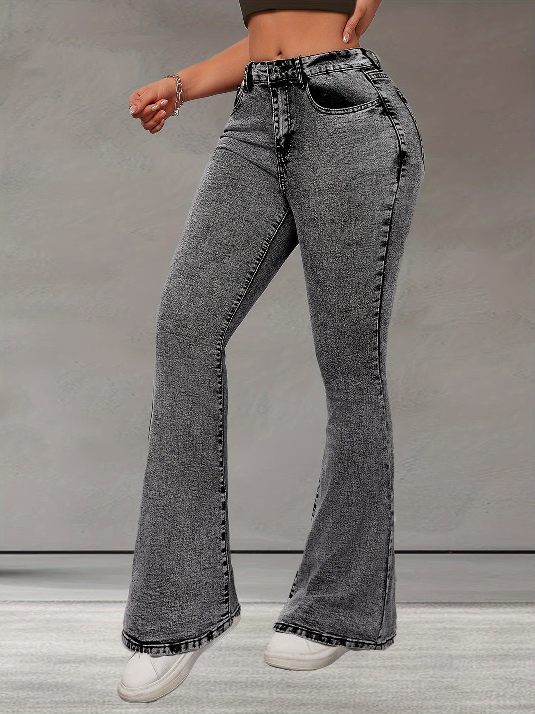 ELIVIA | Stretch Denim Flare-Leg Jeans in Elegant Solid Color