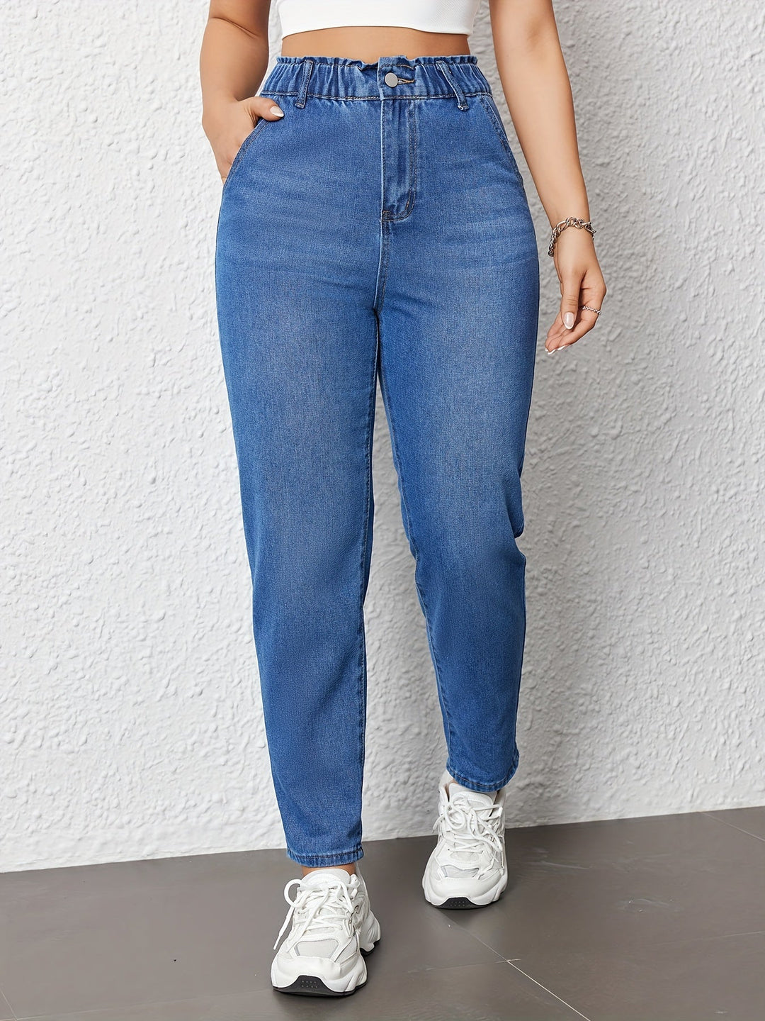 LOTREA | High-Waist Relaxed Fit Women's Jeans